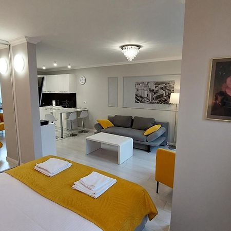 Elegancki Apartament W Sercu Warszawy Варшава Екстериор снимка